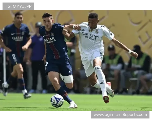 法甲巴黎外围传递准确，锋线连续冲击：巴黎圣日耳曼再掀足球风暴