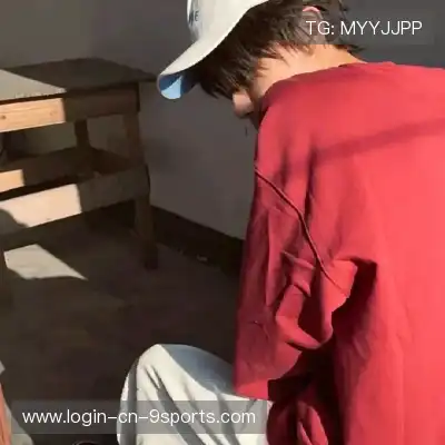 秦颂直